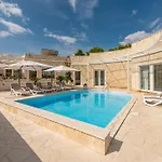 Unique Luxury Feriatum Lissa