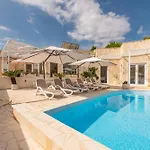 Villa Unique Luxury Feriatum Lissa *