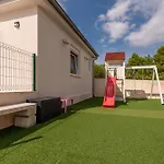 Unique Luxury Feriatum Lissa