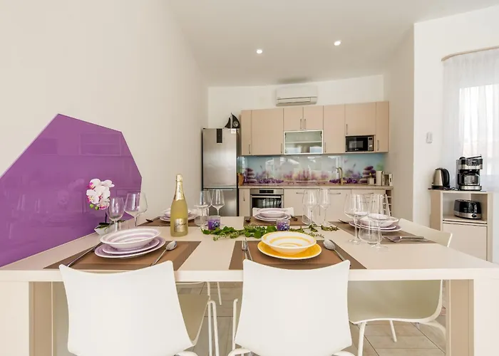 Villa Unique Luxury Feriatum Lissa *