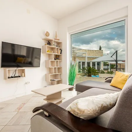 Unique Luxury Feriatum Lissa Villa