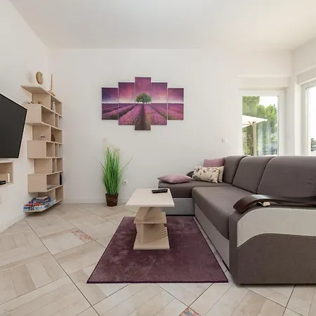 Unique Luxury Feriatum Lissa Villa