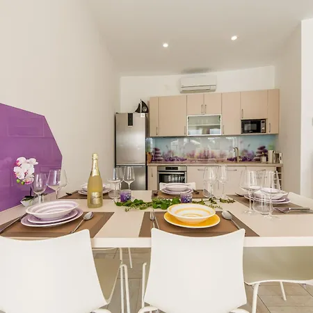 Villa Unique Luxury Feriatum Lissa *