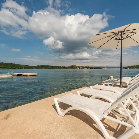 Unique Luxury Feriatum Lissa Villa *