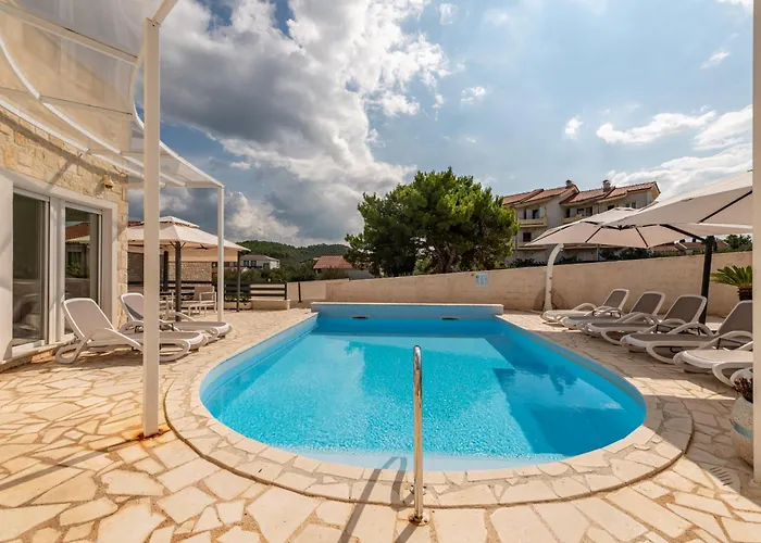 Unique Luxury Feriatum Lissa