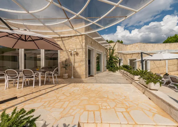 Unique Luxury Feriatum Lissa *