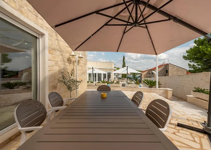 Unique Luxury Feriatum Lissa * Ждрелац