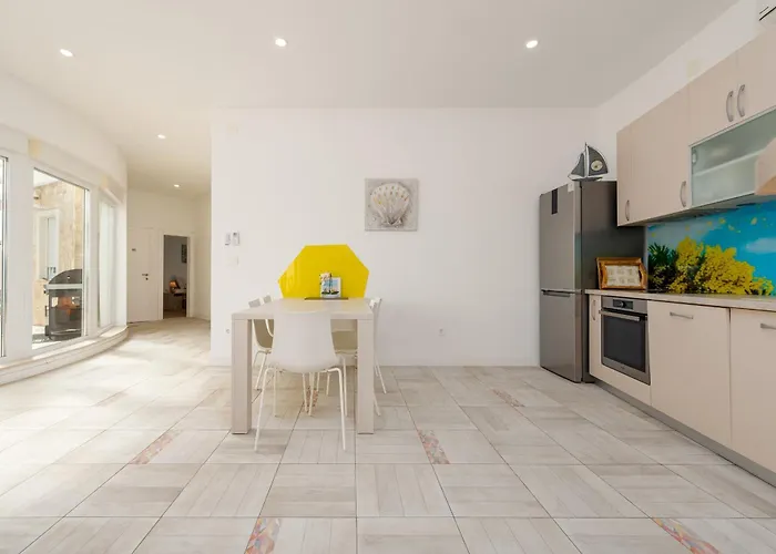 Unique Luxury Feriatum Lissa Вилла *