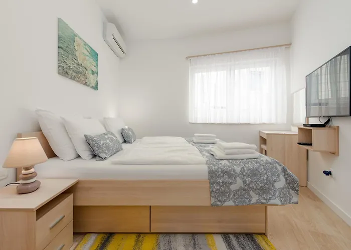 Unique Luxury Feriatum Lissa Вилла