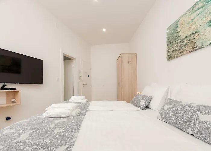 Unique Luxury Feriatum Lissa *