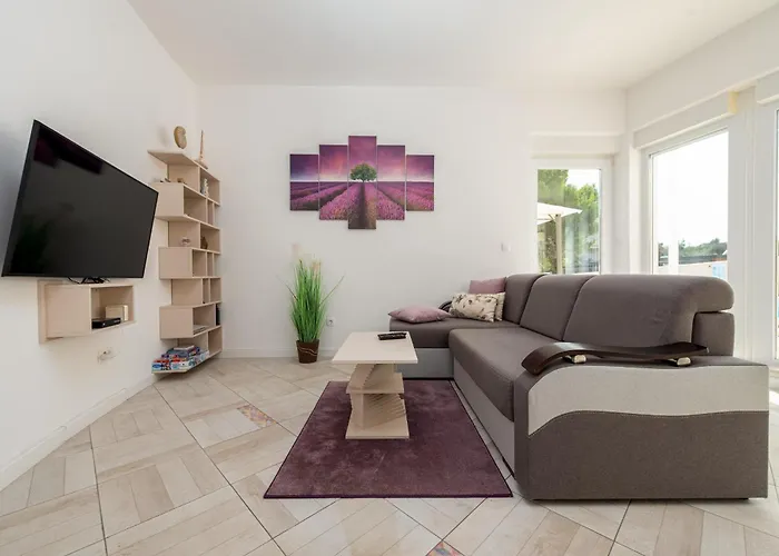 Unique Luxury Feriatum Lissa Вилла