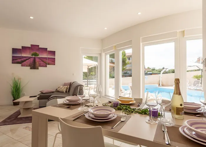 Вилла Unique Luxury Feriatum Lissa Ждрелац