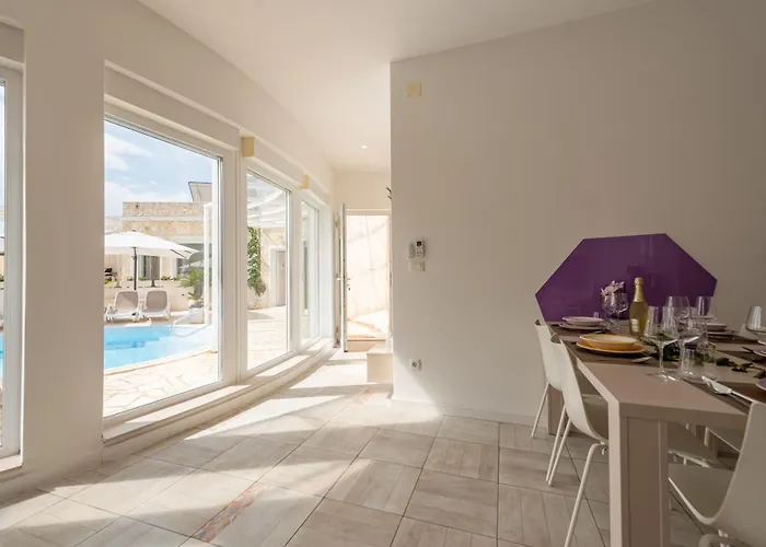 Unique Luxury Feriatum Lissa Вилла