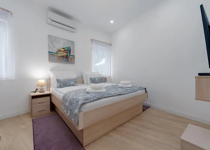 Unique Luxury Feriatum Lissa