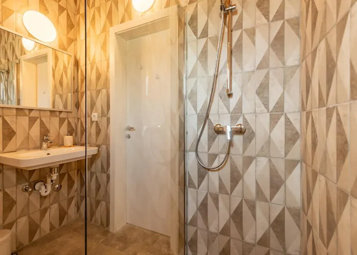 Unique Luxury Feriatum Lissa *