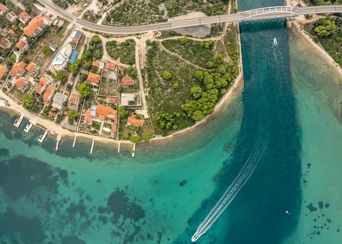 Unique Luxury Feriatum Lissa *