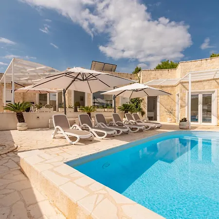 Willa Unique Luxury Feriatum Lissa *