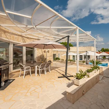 Willa Unique Luxury Feriatum Lissa