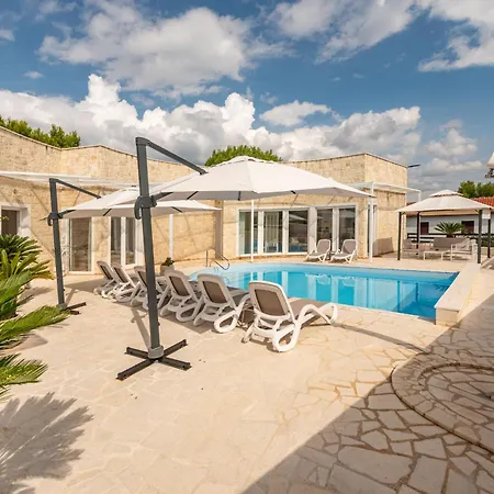 Willa Unique Luxury Feriatum Lissa