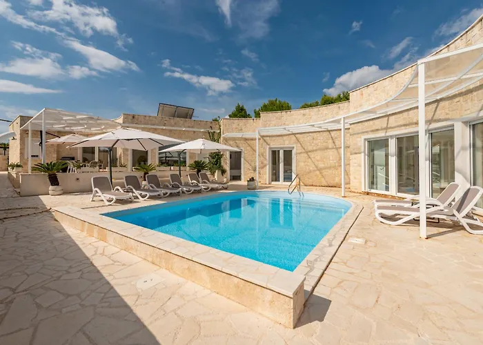 Unique Luxury Feriatum Lissa