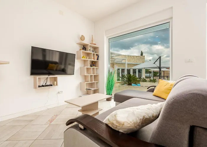 Unique Luxury Feriatum Lissa Villa