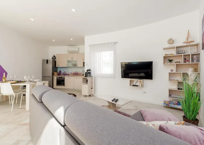 Unique Luxury Feriatum Lissa Villa *