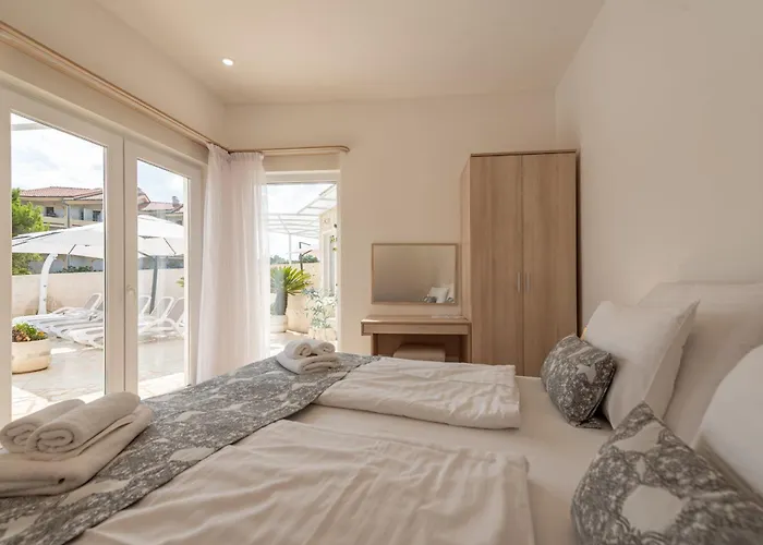 Unique Luxury Feriatum Lissa Villa